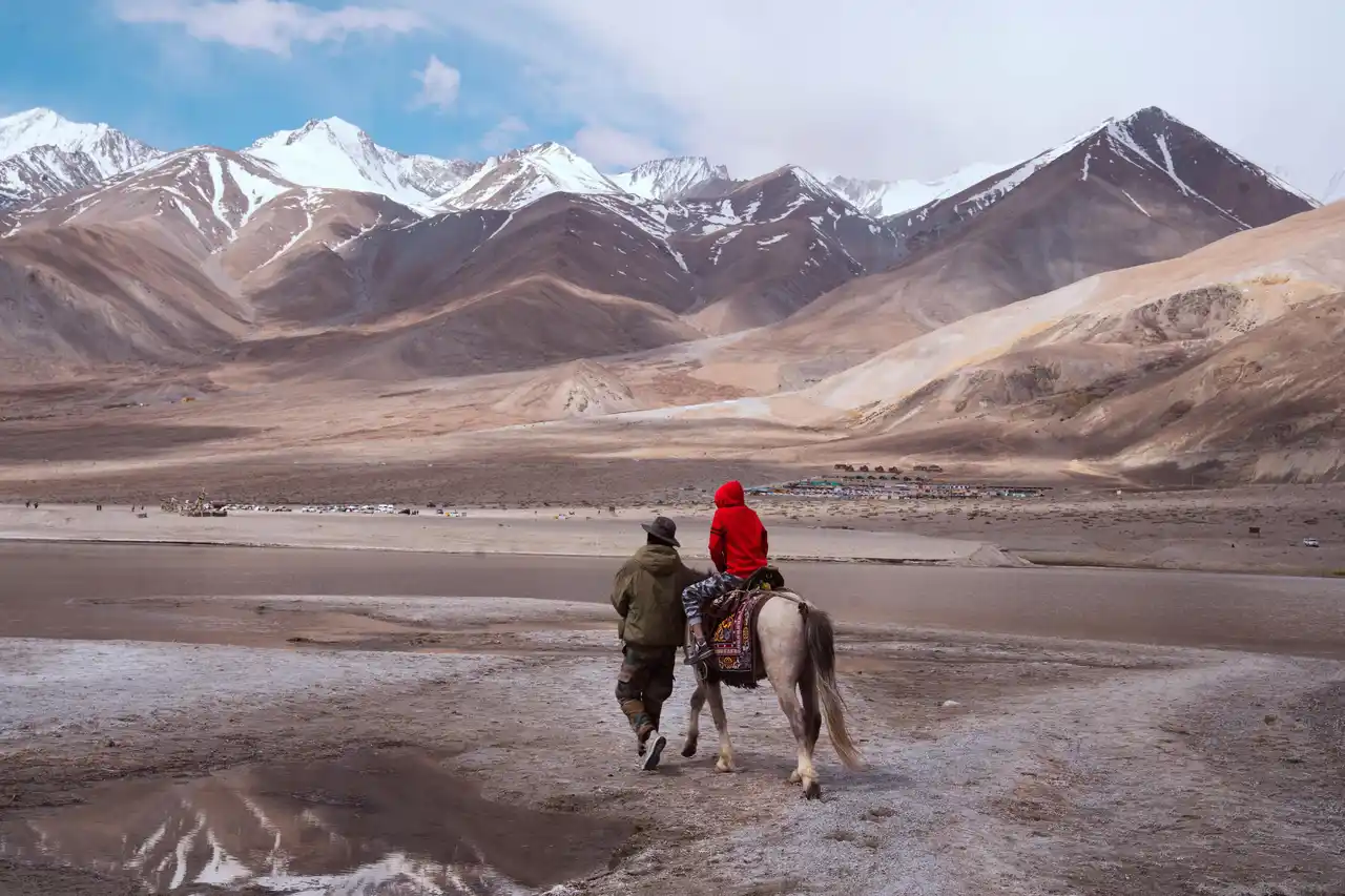 Leh - leh expedition with nubra, turtuk & pangong